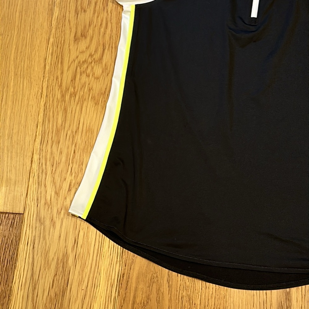 NWT Belyn Key Princess Seam Cap Sleeve Shirt Black White Neon Green Small Golf - Picture 3 of 8